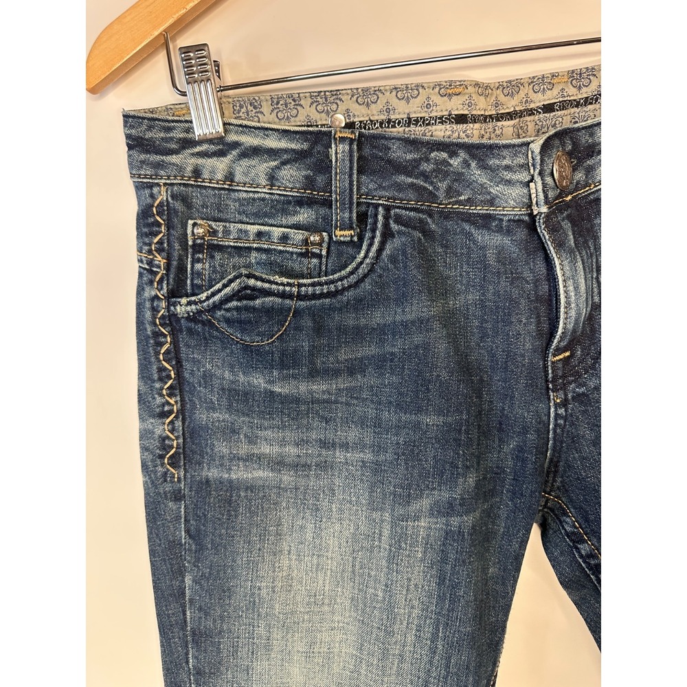 New ReRock x Express Y2K Low Rise Capri Jeans Size 10 Blue Embroider Flap Pocket - Picture 12 of 16